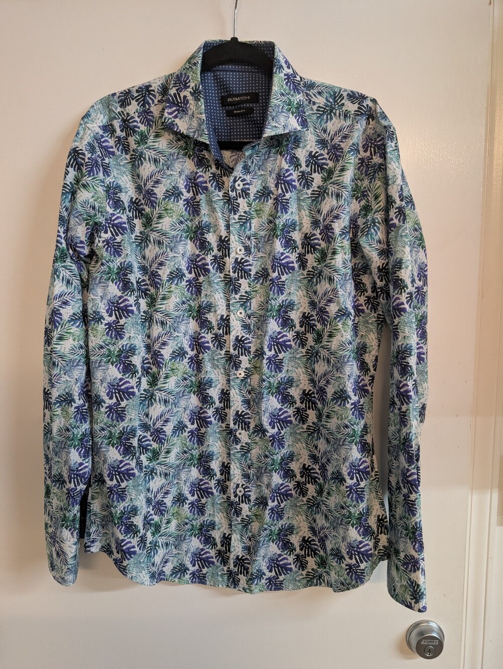 Bugatchi Men's Green & Blue Tropical Leaf  Button-Down Shirt Sz M Shaped Fit